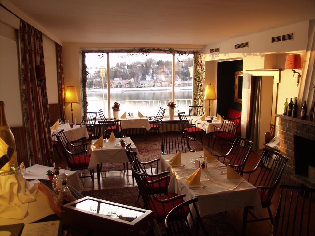 Hotel-Restaurant Faustschloessl Feldkirchen an der Donau Екстер'єр фото